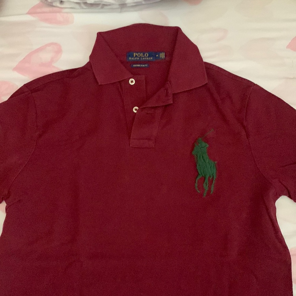 Gently worn men polo shirt size M